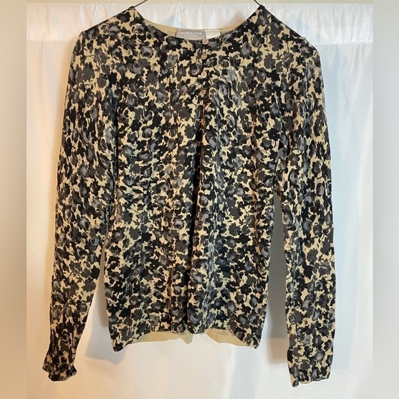 Liz Claiborne Sweater - Picture 1 of 3